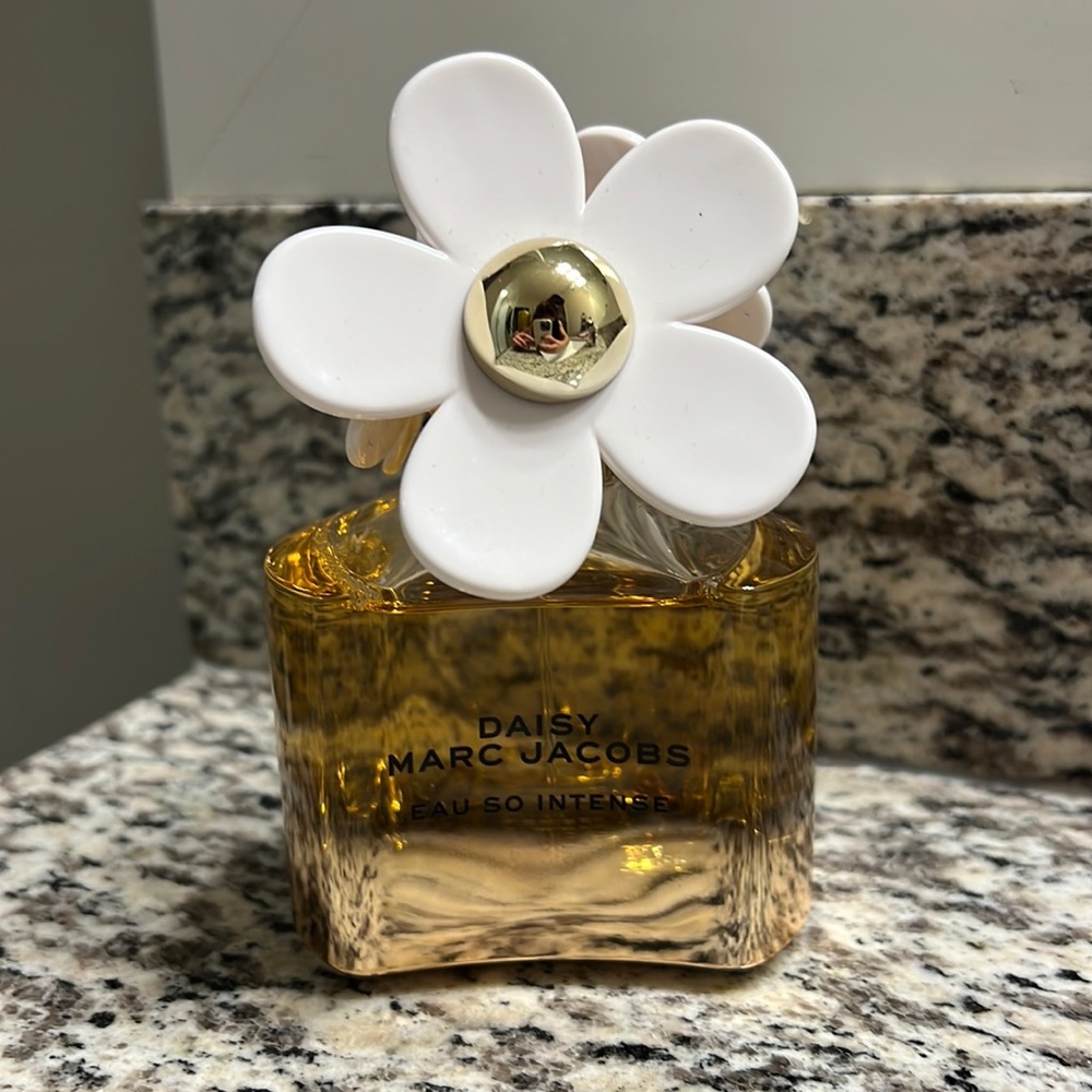Marc Jacobs Daisy Eau So Intense